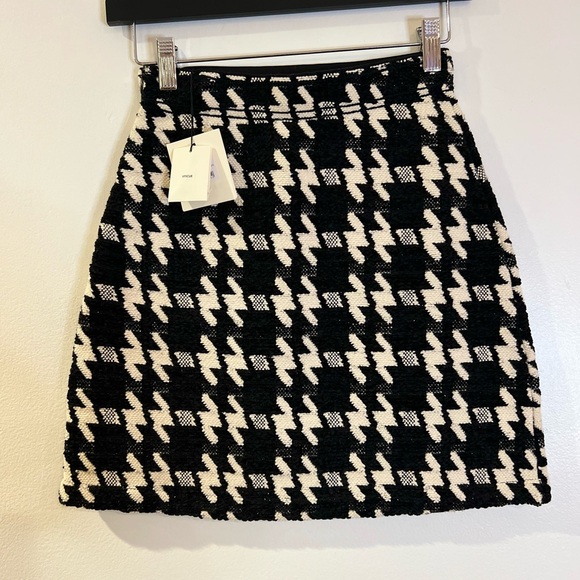 Bree Jacquard Houndstooth Short Coat & Breene Houndstooth Mini Skirt SET - Picture 9 of 12